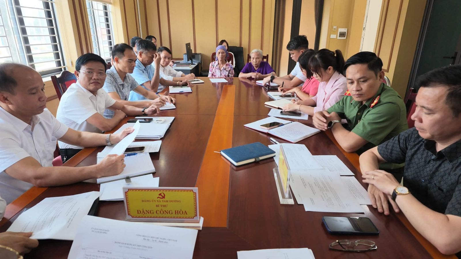 Hoạt động tiếp công dân góp phần kịp thời ghi nhận kiến nghị, phản ánh và nâng cao trách nhiệm giải quyết vụ việc ngay từ cơ sở. Ảnh xã Tam Dương