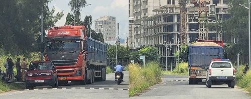 Những “cỗ máy” khổng lồ chở cát không rõ bằng cách nào có thể vào đến trung tâm thành phố