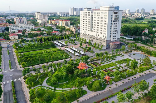  Bệnh viện Đa khoa Phương Đông tọa lạc trong khuôn viên rộng 10ha của Tổ hợp Y tế Phương Đông