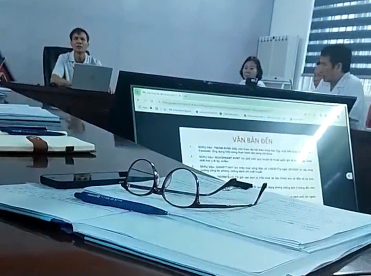 Cuộc họp diễn ra tại Bệnh viện Phổi Quảng Ninh khi có đơn phản ánh