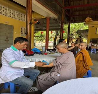 Hành trình của lương y La Tân với các hoạt động khám sức khỏe từ thiện