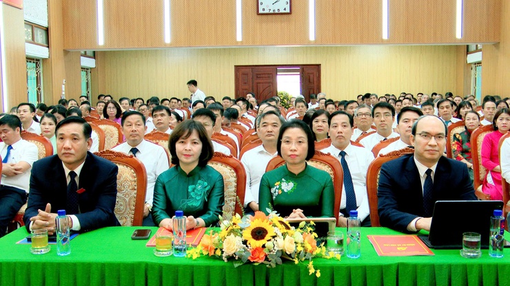 THƯ LÂM TỔ CHỨC LỄ CÔNG BỐ NGHỊ QUYẾT, QUYẾT ĐỊNH THÀNH LẬP THÔN VÀ SƠ KẾT 01 NĂM THỰC HIỆN MÔ HÌNH CHÍNH QUYỀN ĐỊA PHƯƠNG 02 CẤP